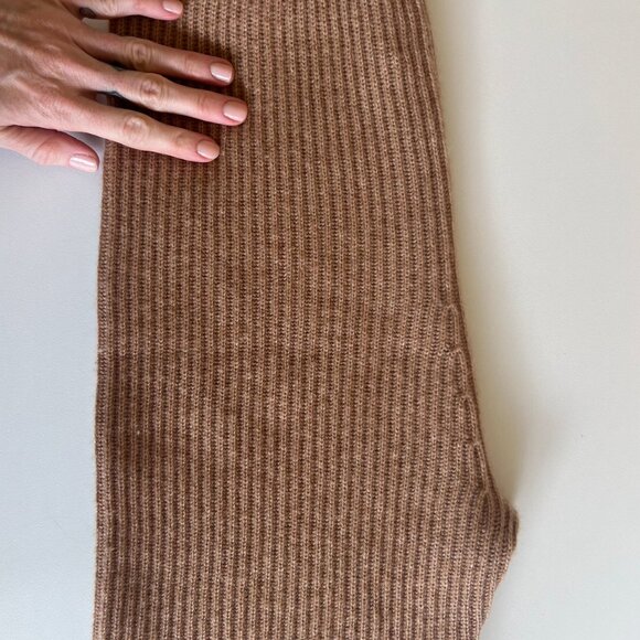 Mira Knitted Biker Short - Picture 4 of 8